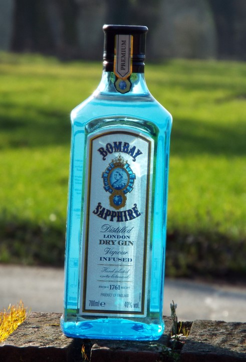 Bombay SAPPHIRE London Dry Gin 0,7 Bombay SAPPHIRE London Dry Gin 0,7