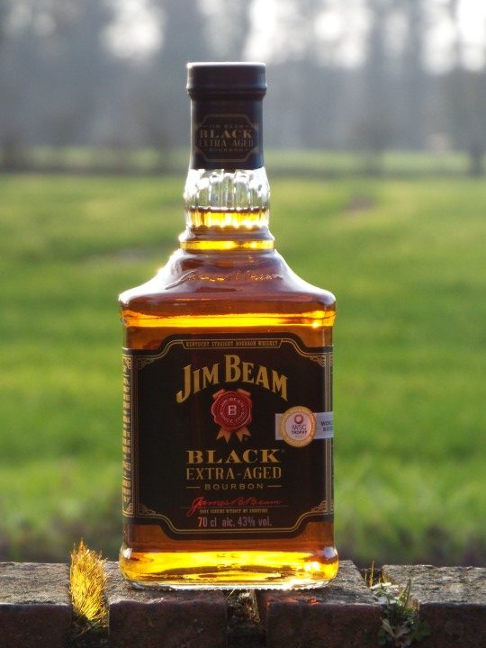 Jim Beam BLACK Extra-Aged Bourbon 0,7 Jim Beam BLACK Extra-Aged Bourbon 0,7